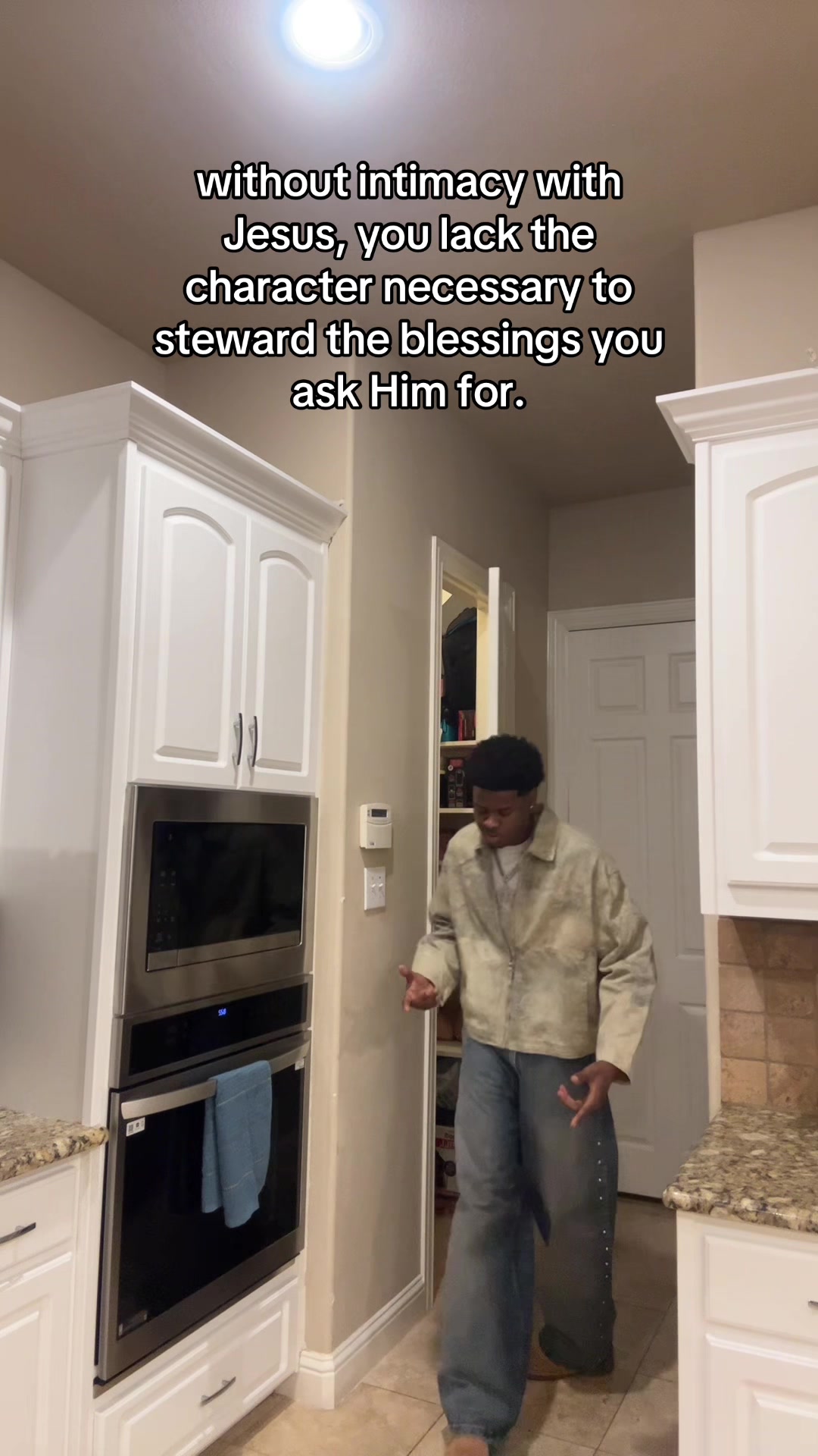 @Emman2Slixk