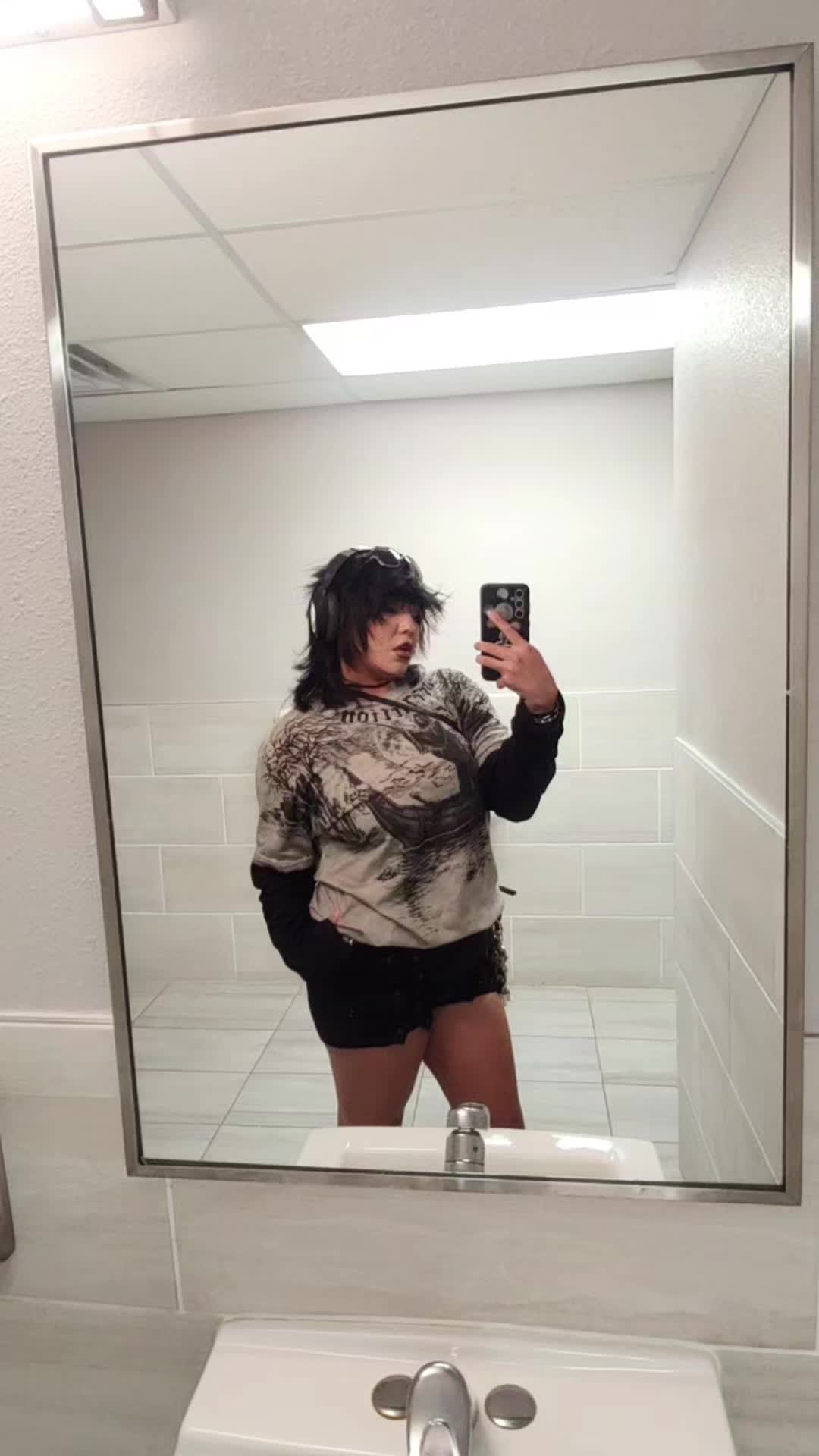 @theskysfallingg