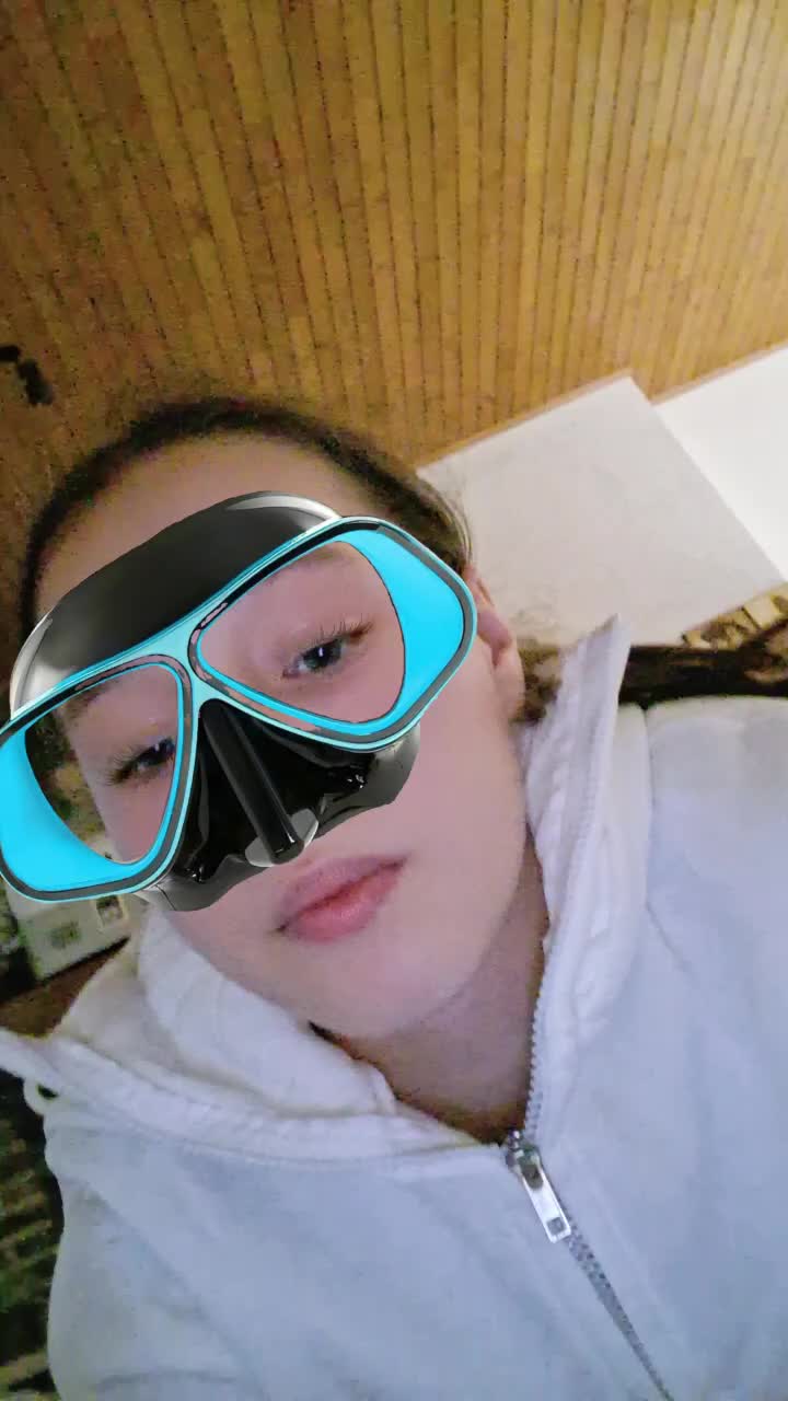 @Valentina 🇷🇴 🇧🇪❤️&zwj;🔥❤️&zwj;🩹