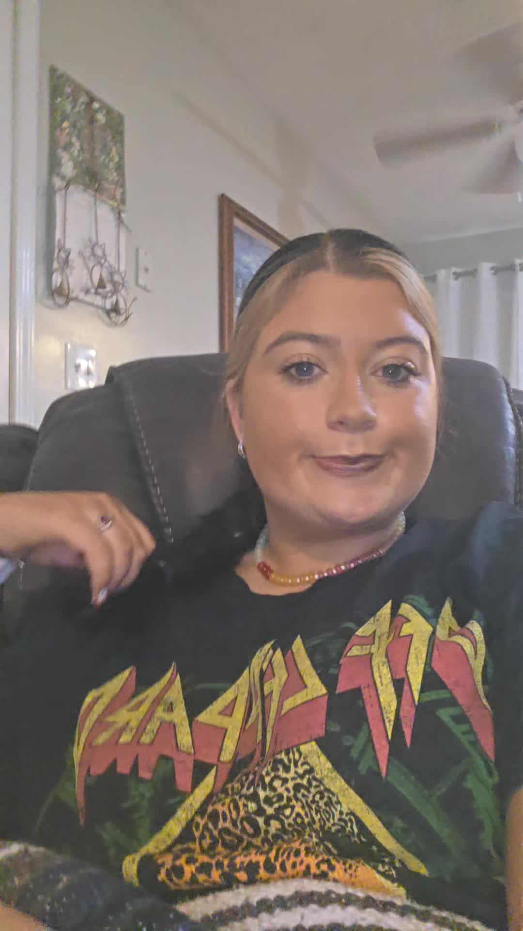@haileyneal5