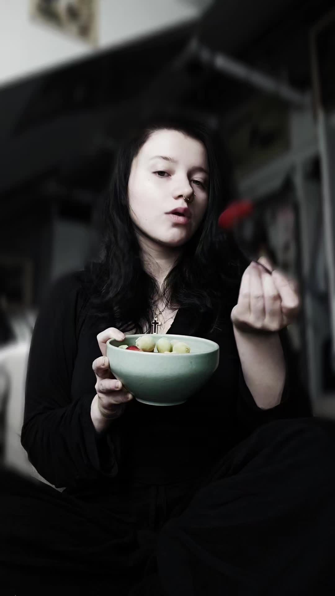 @𝔅𝔞𝔱 𝔊𝔦𝔯𝔩 👻