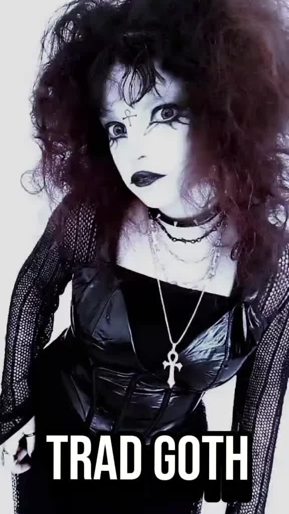 @BADDIE⁷ 💣🖤