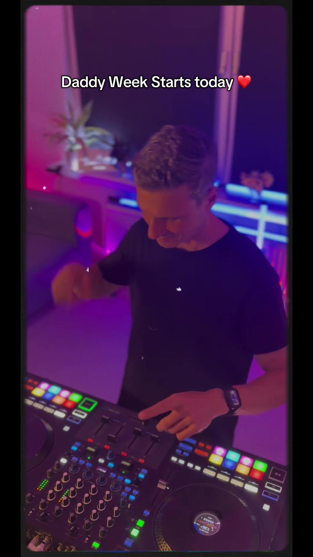 @DJ_AVELØ