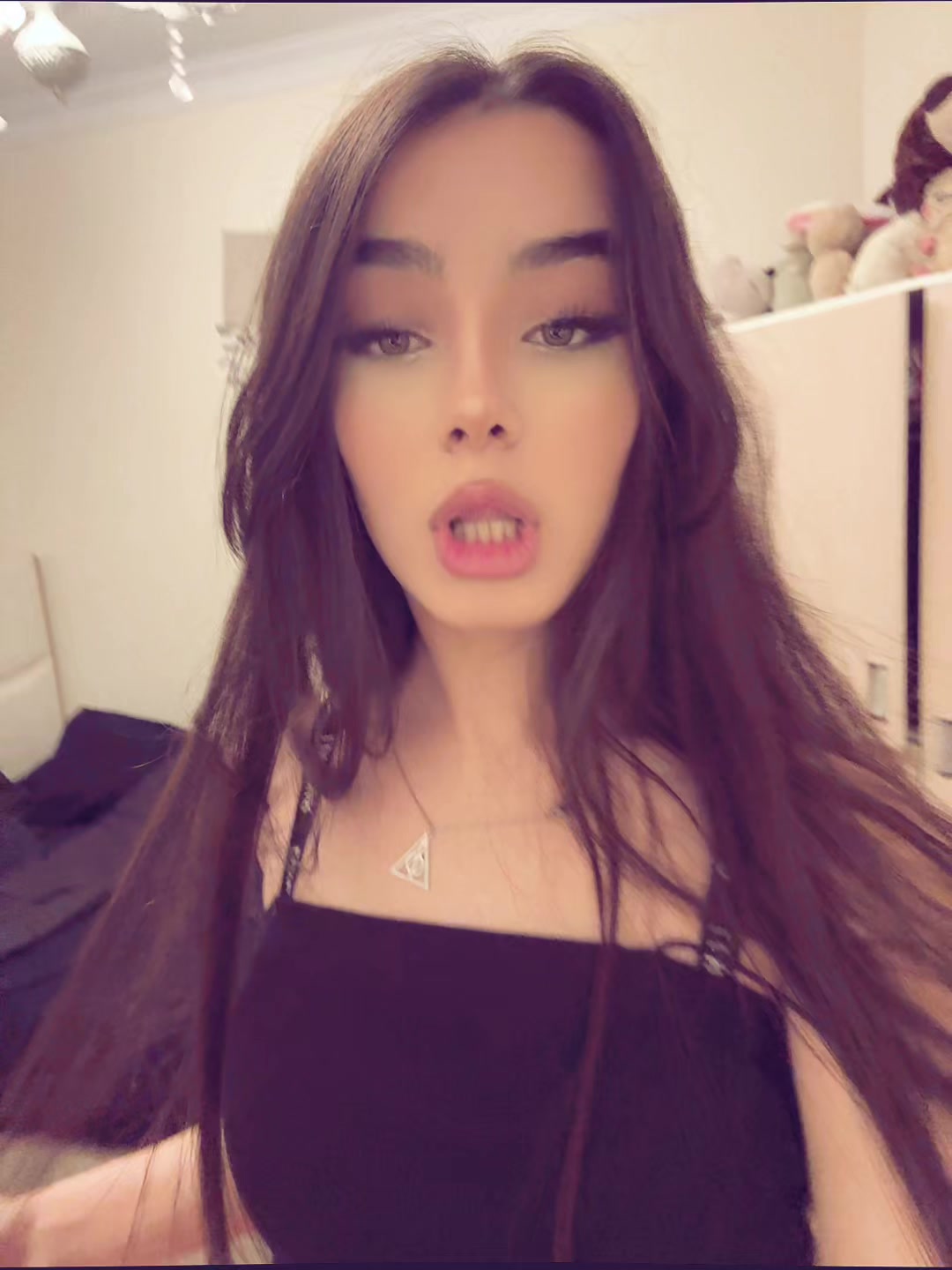 @-𝐕$