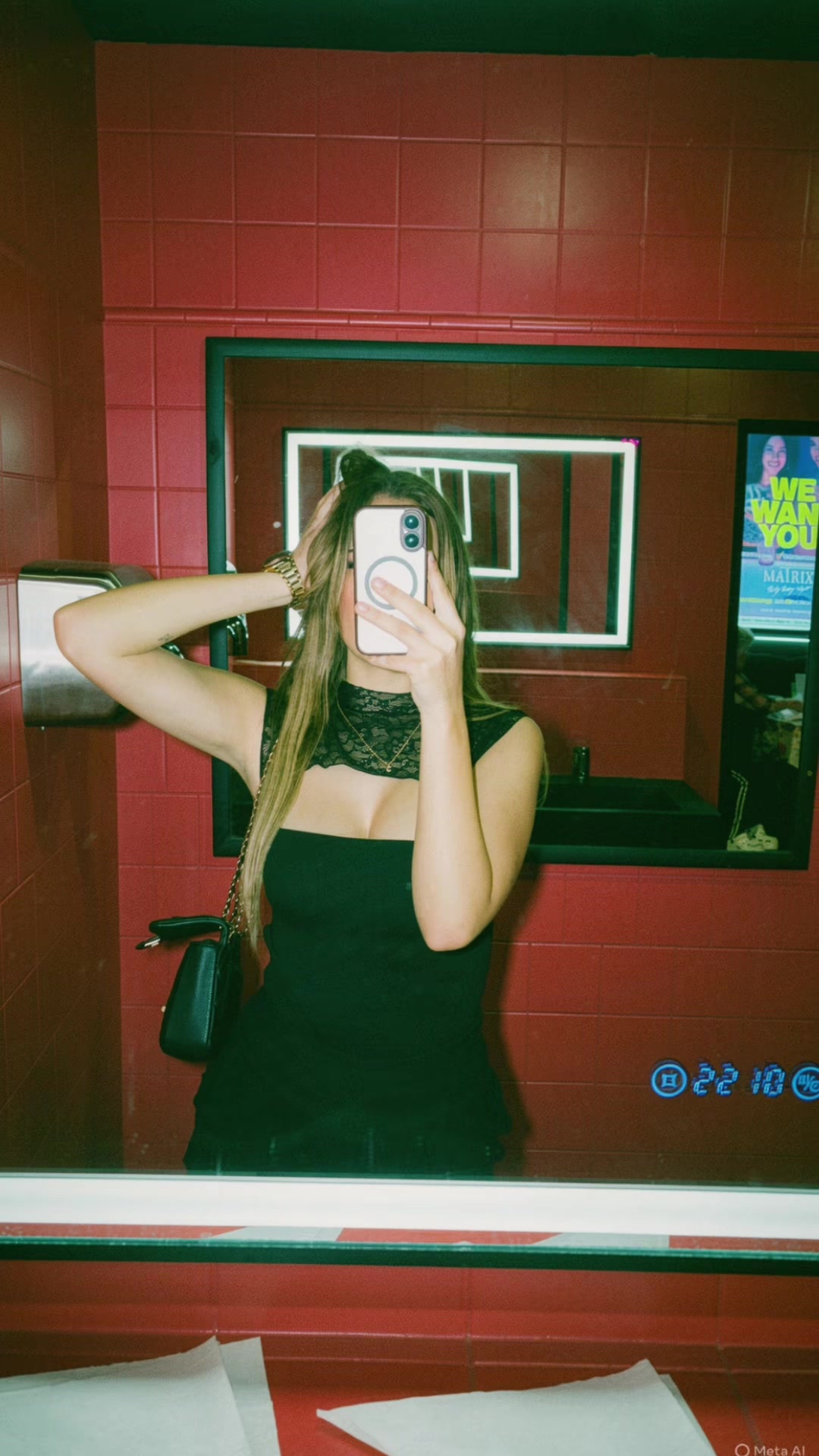@𝓒𝓮𝓵𝓲𝓷𝓪🐦&zwj;🔥