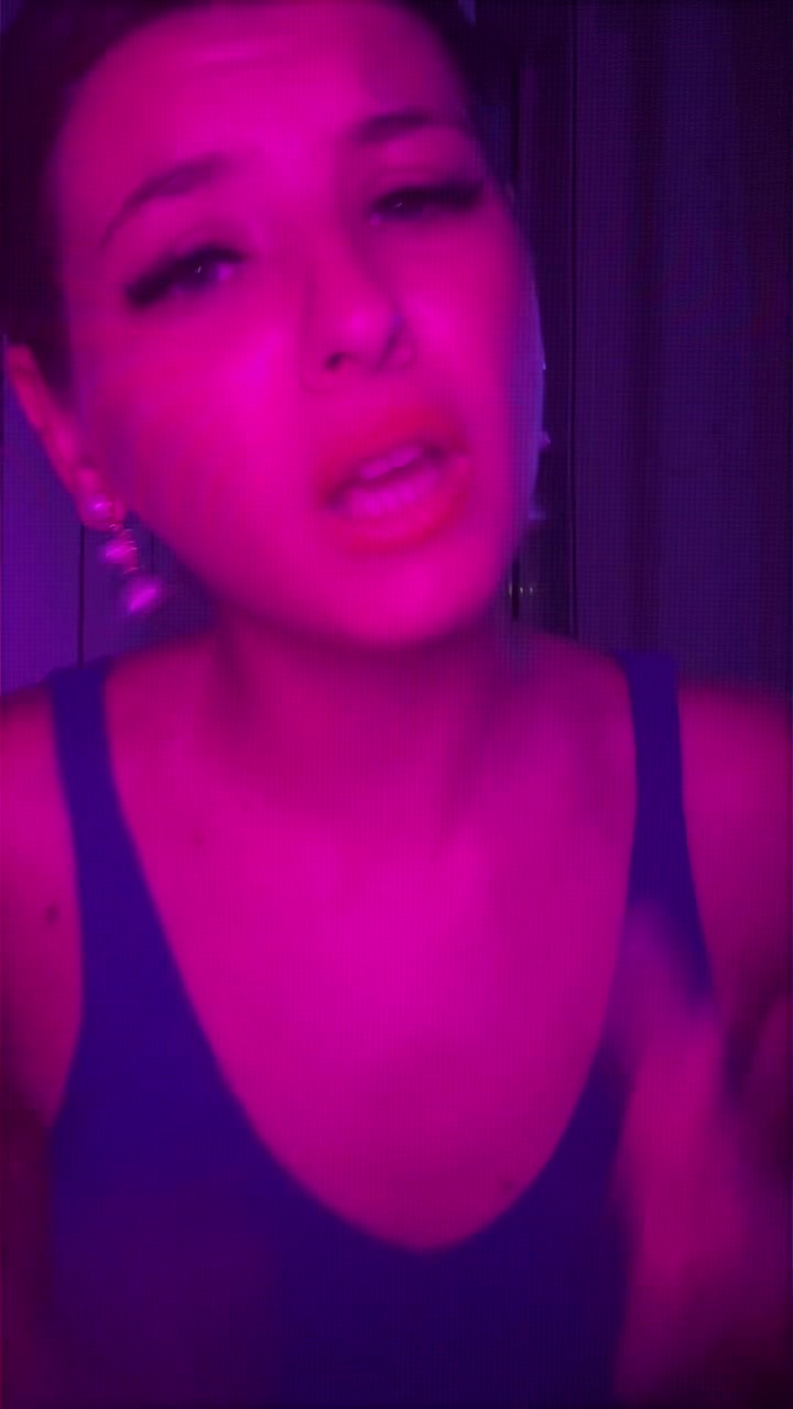 @𝒟𝑒𝒹𝑒🥀