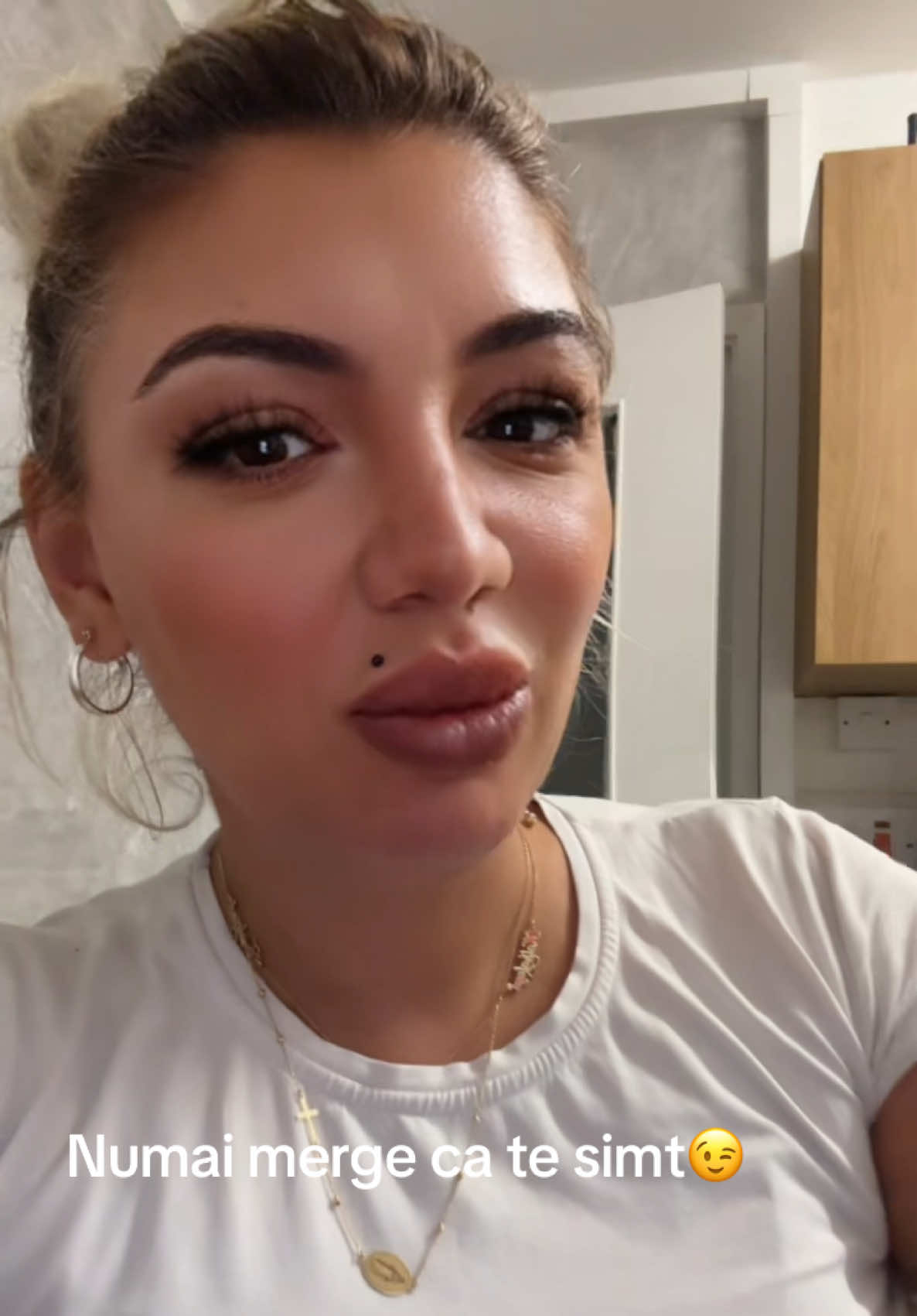 @𝓜𝓸𝓻𝓮𝓷𝓪𝓚𝓪𝓽𝓱𝓪𝓵𝓮𝔂𝓪