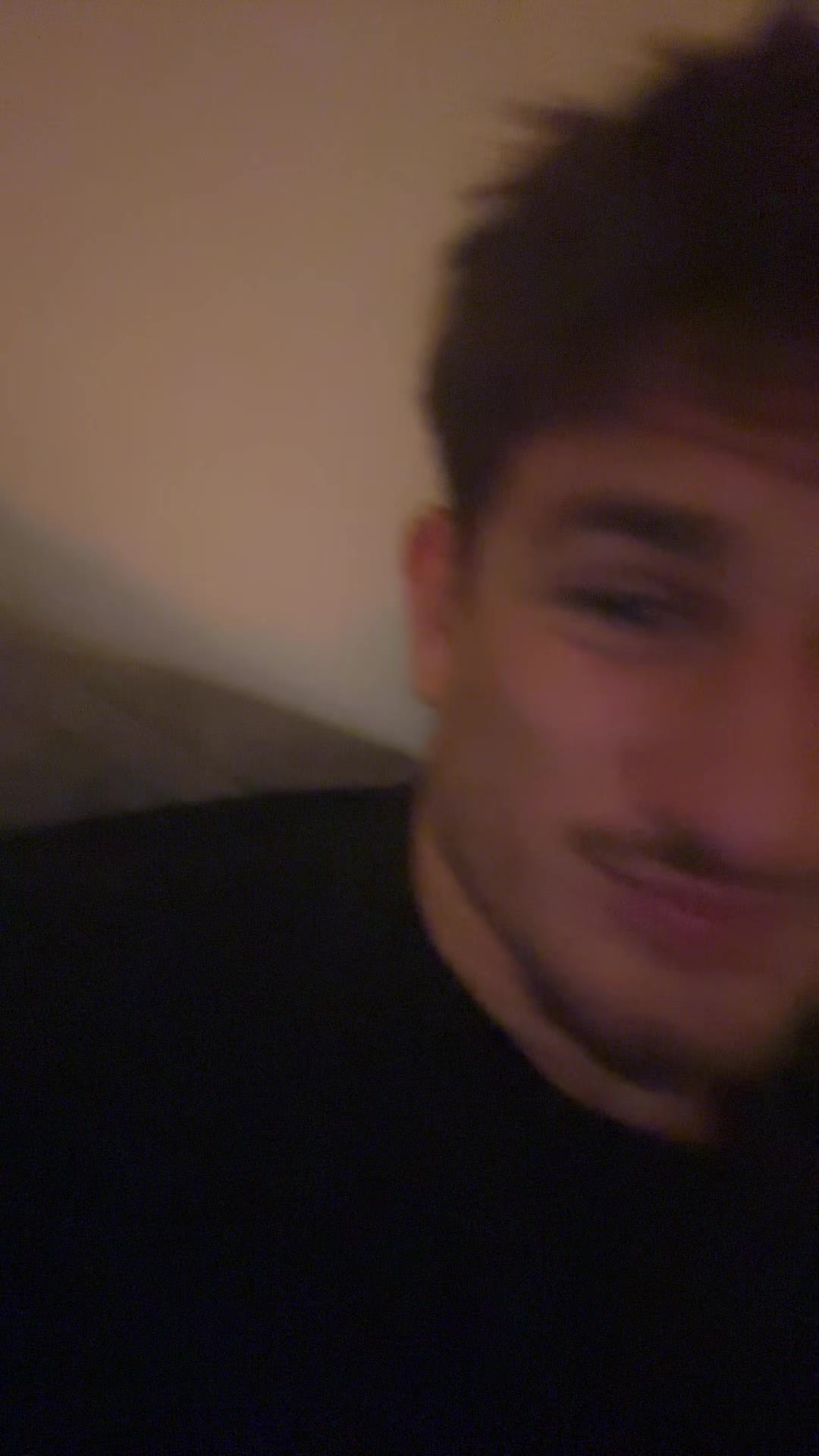 @Axel_bgrd