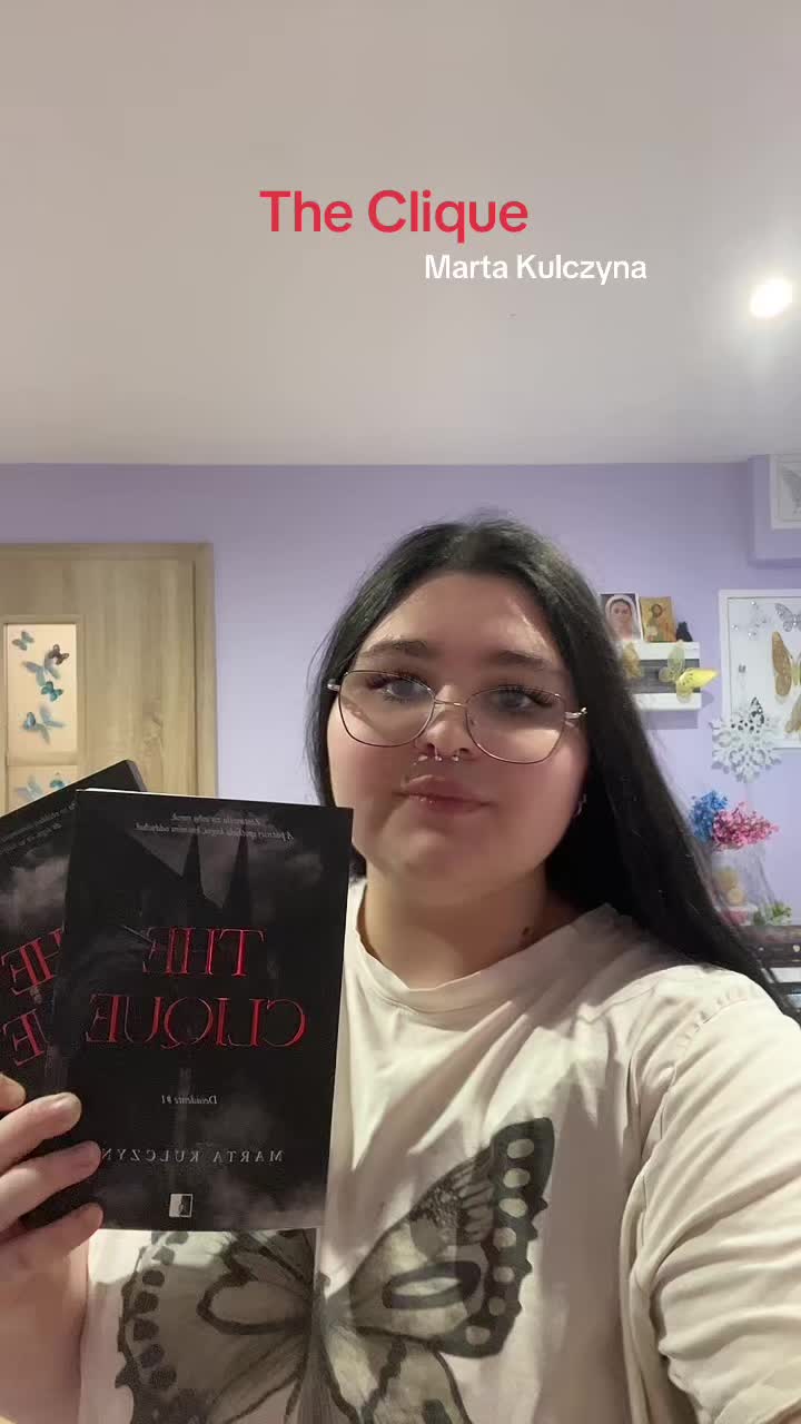 @Bookwithwera🦋📚