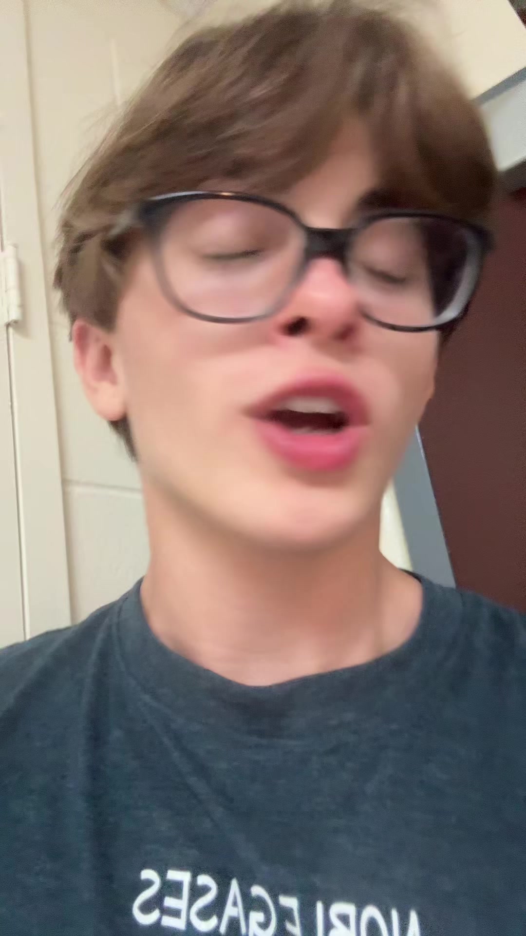 @🪳