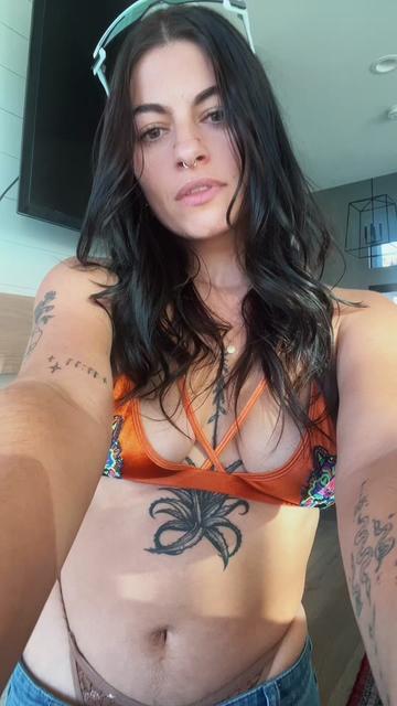 @numinousnicoletteee
