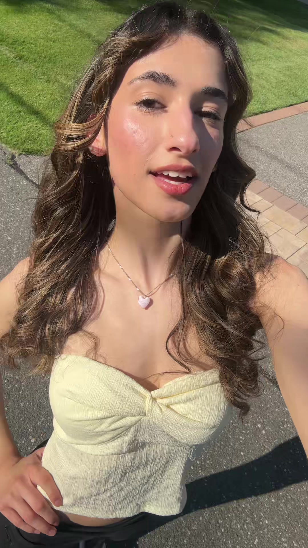 @bella🪬