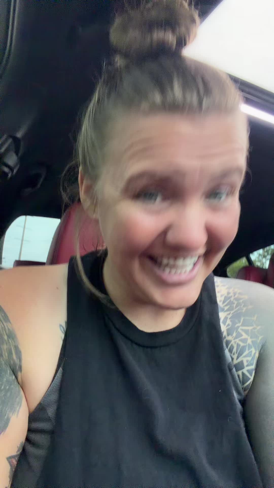 @Tee