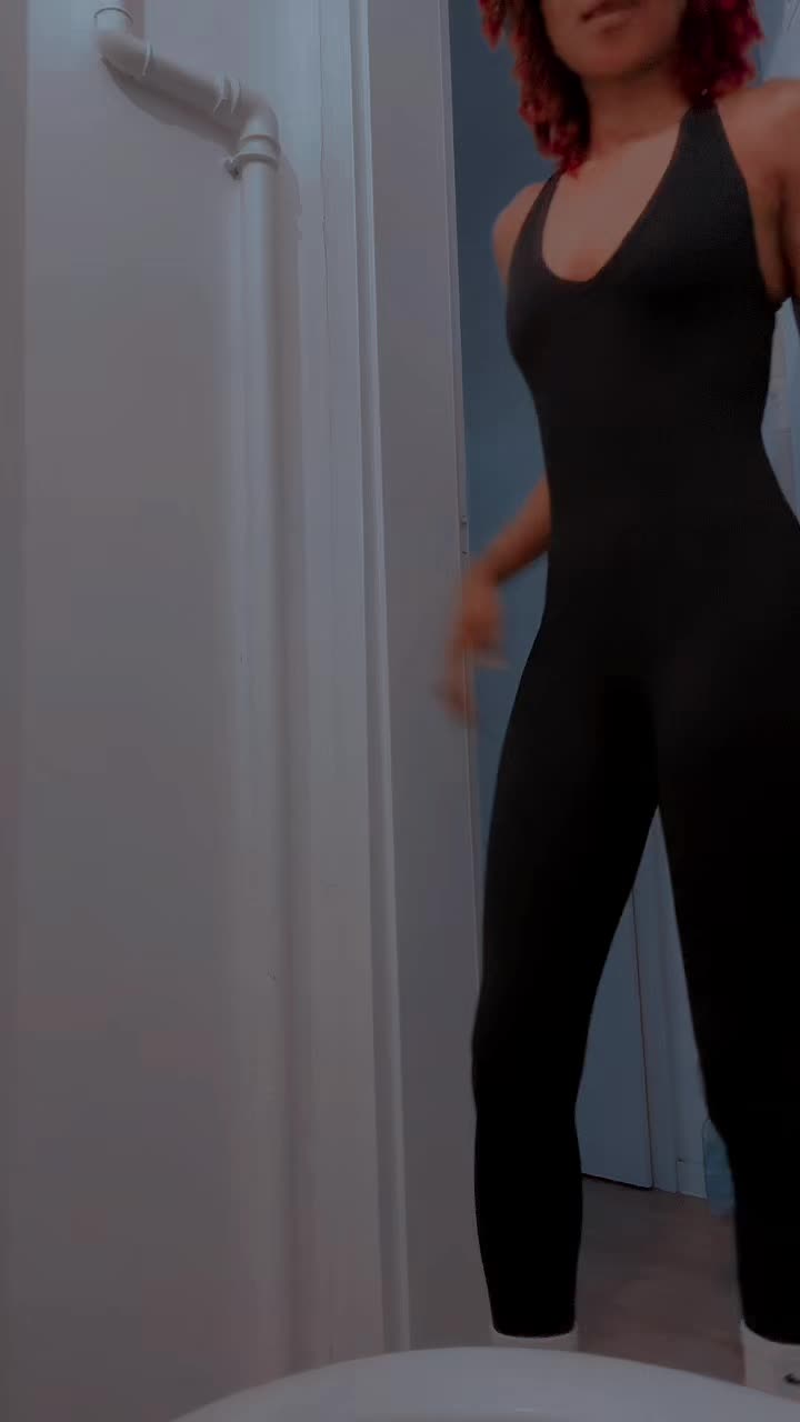 @Queen_lizzyb12 👸🦋🛍