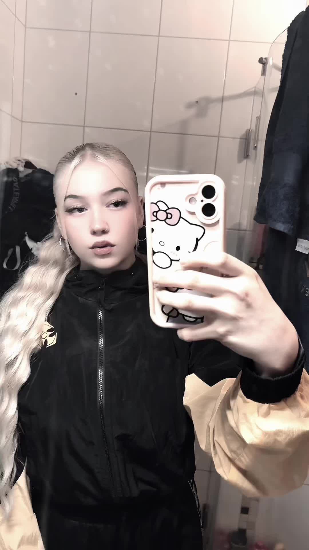 @Celina🤟🏻