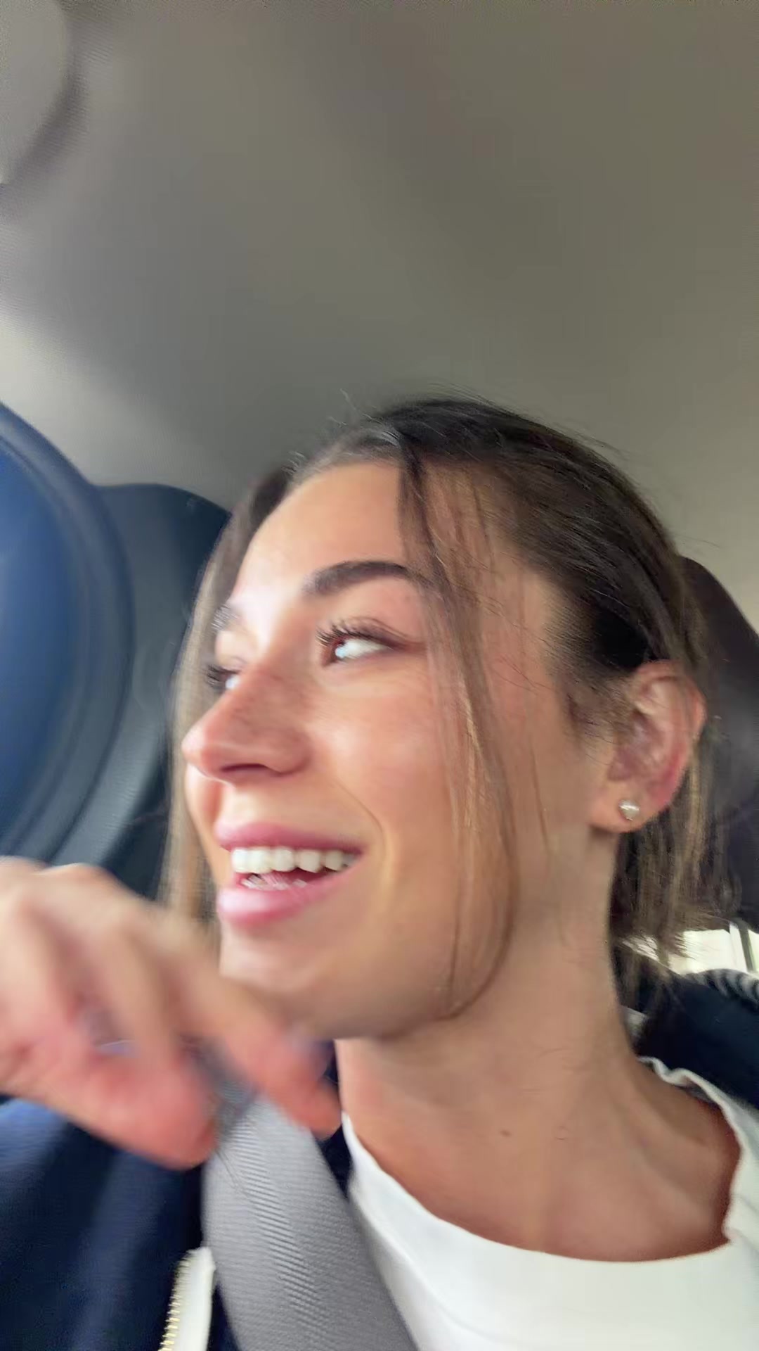 @zoe.grossmann