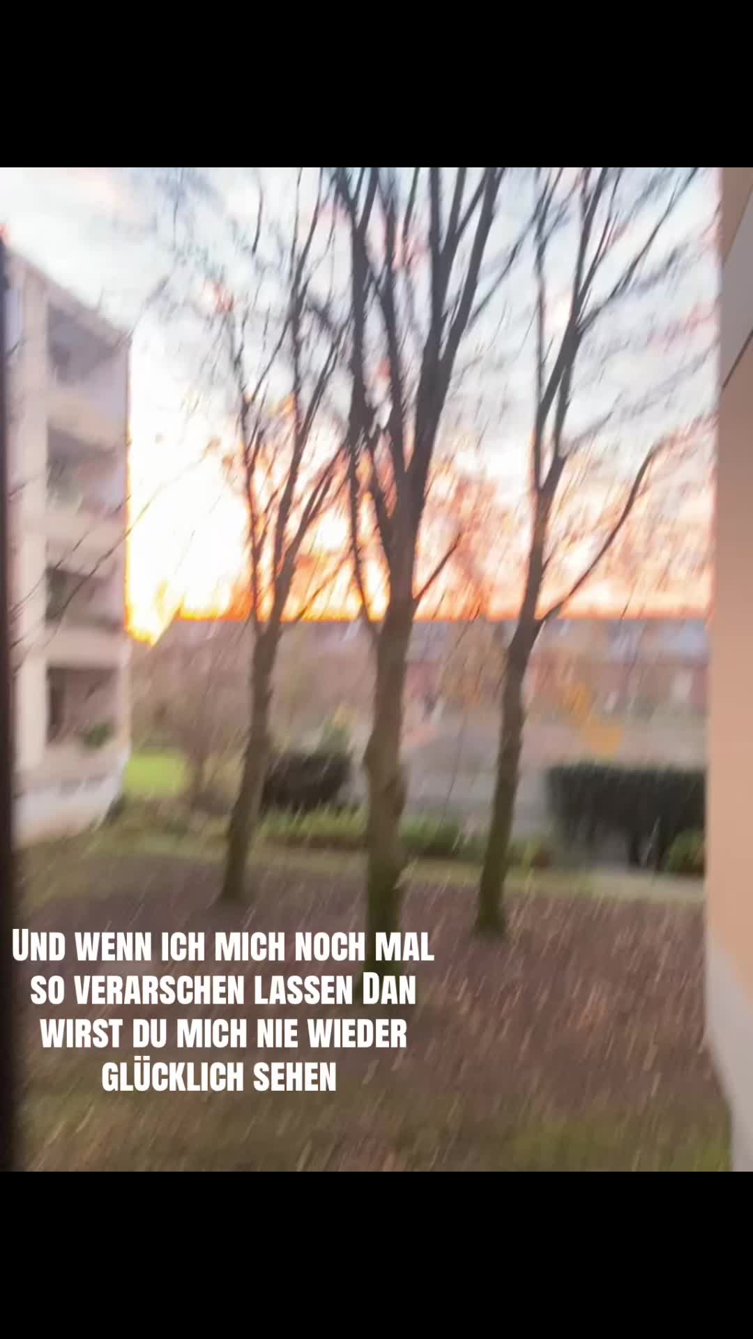 @𝐙𝐨𝐞