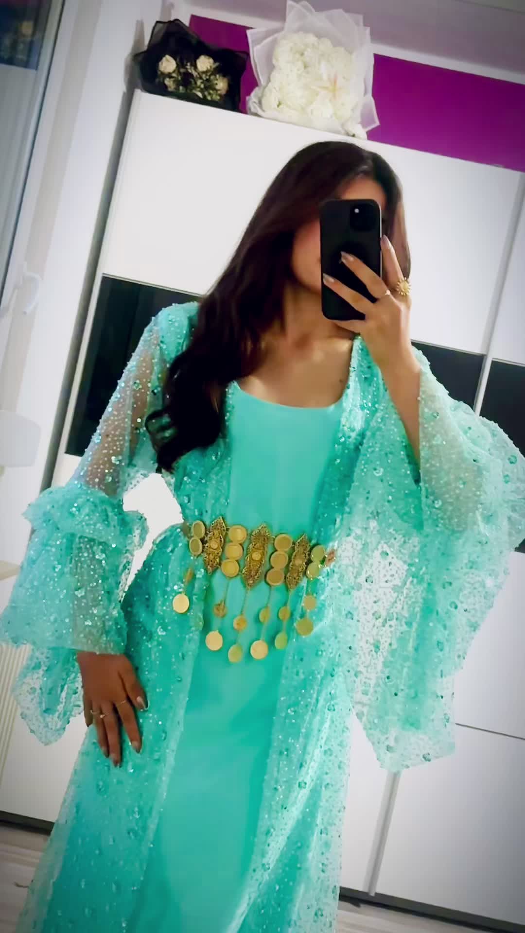 @Ayosh_Couture
