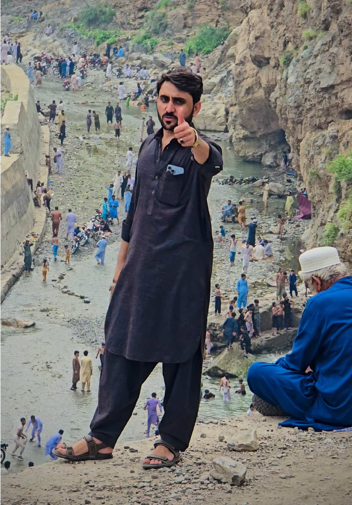 @Shinwari Graphy
