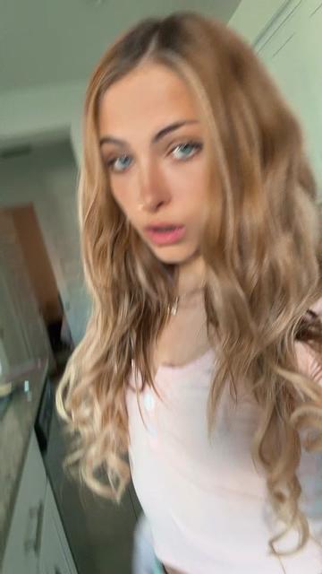 @lolajean