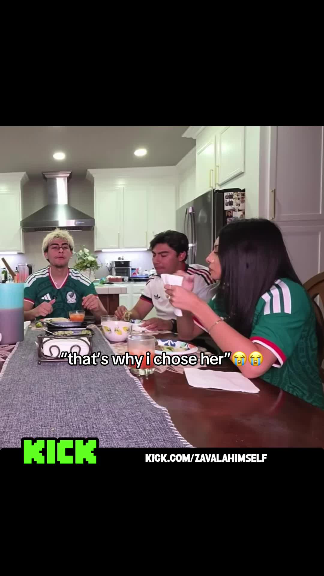 @Chisme101