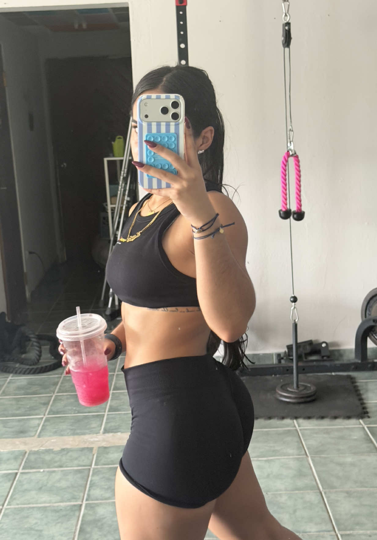 @karlasofiiiiia