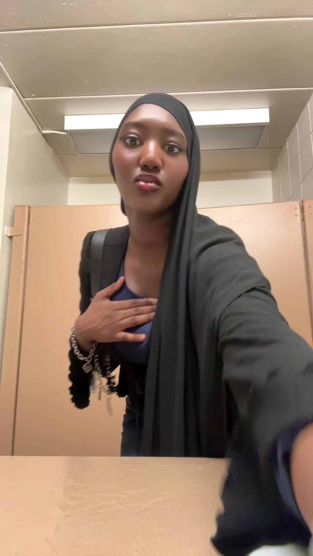 @🦇