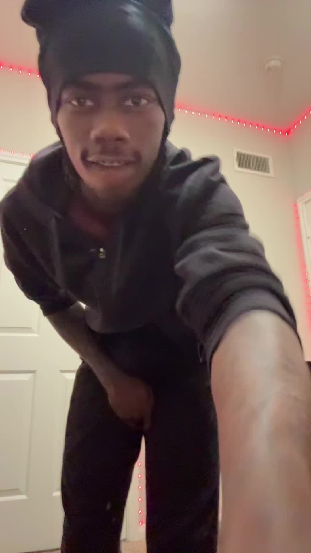 @𝔤𝔬𝔩𝔡𝔢𝔫 𝔠𝔥𝔦𝔩𝔡👁