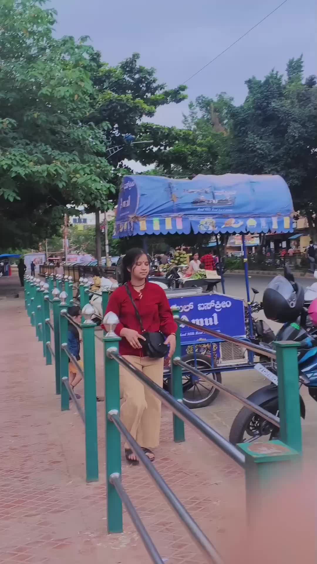 @अभागी परदेशी छोरी 🇮🇳🇳🇵😭