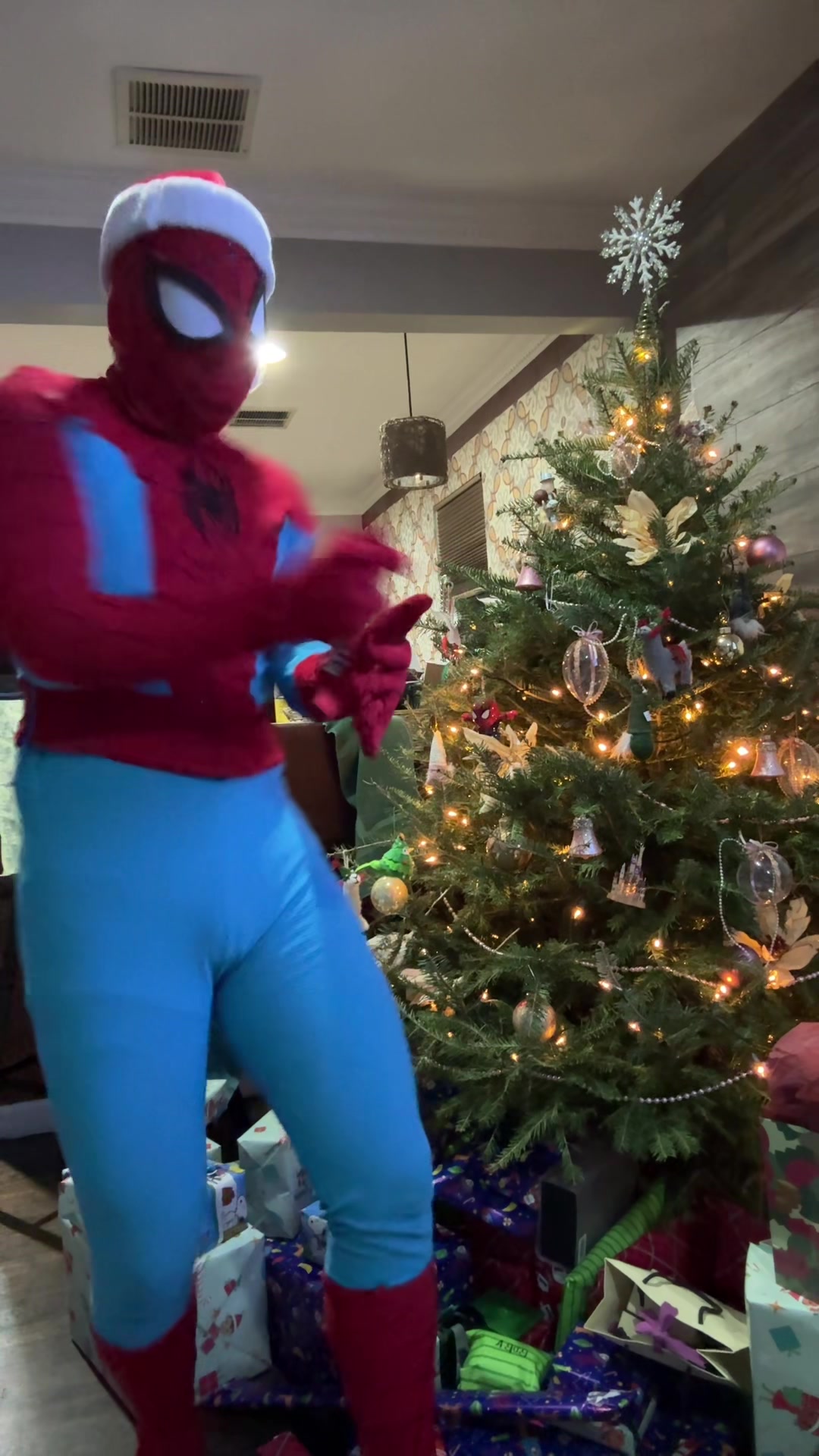 @theincrediblecosplayer