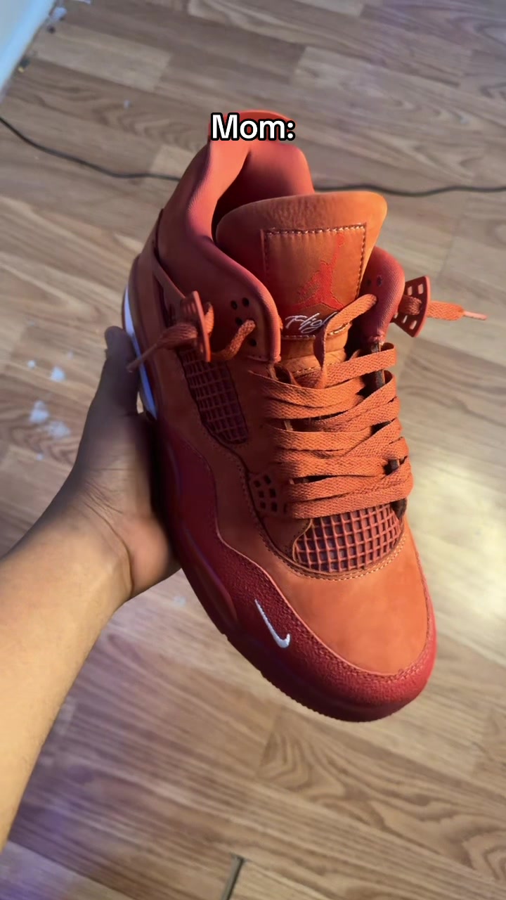 @SneakerLuverDude