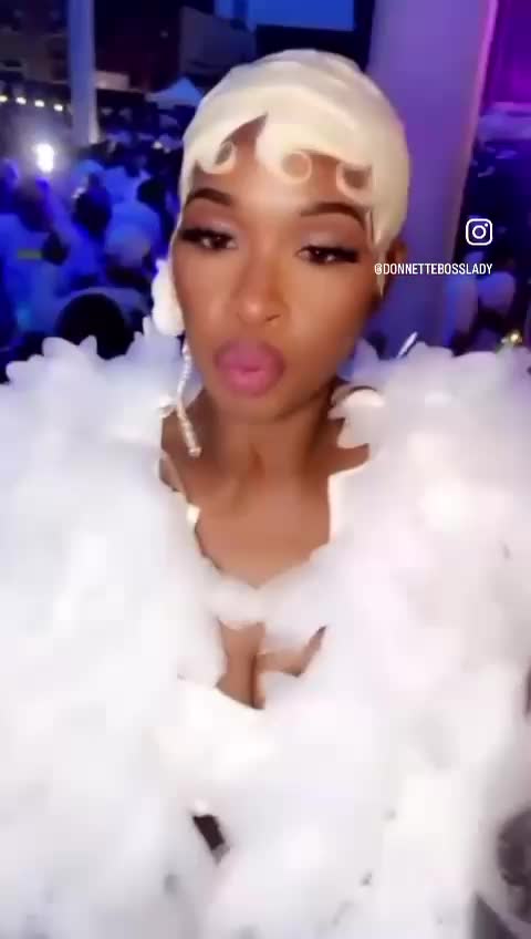 @DonnetteElegantBossLady