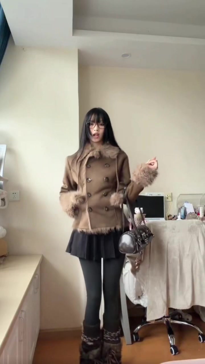 @(୨୧•͈ᴗ•͈)◞♡