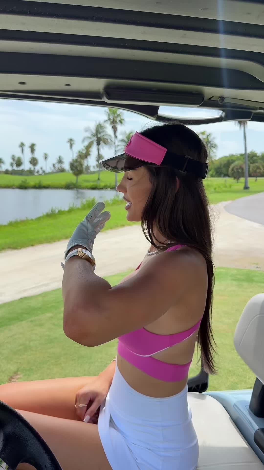 @caitlinstrez