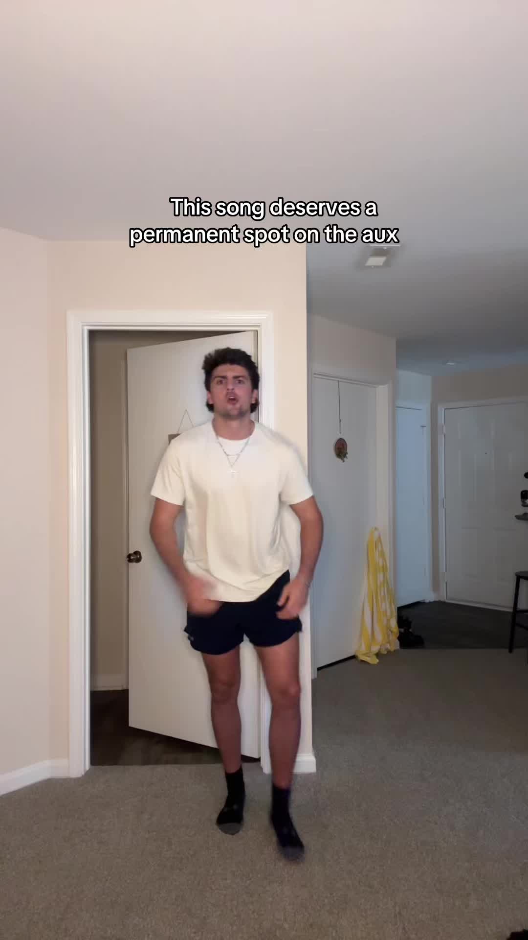 @CjHennings8