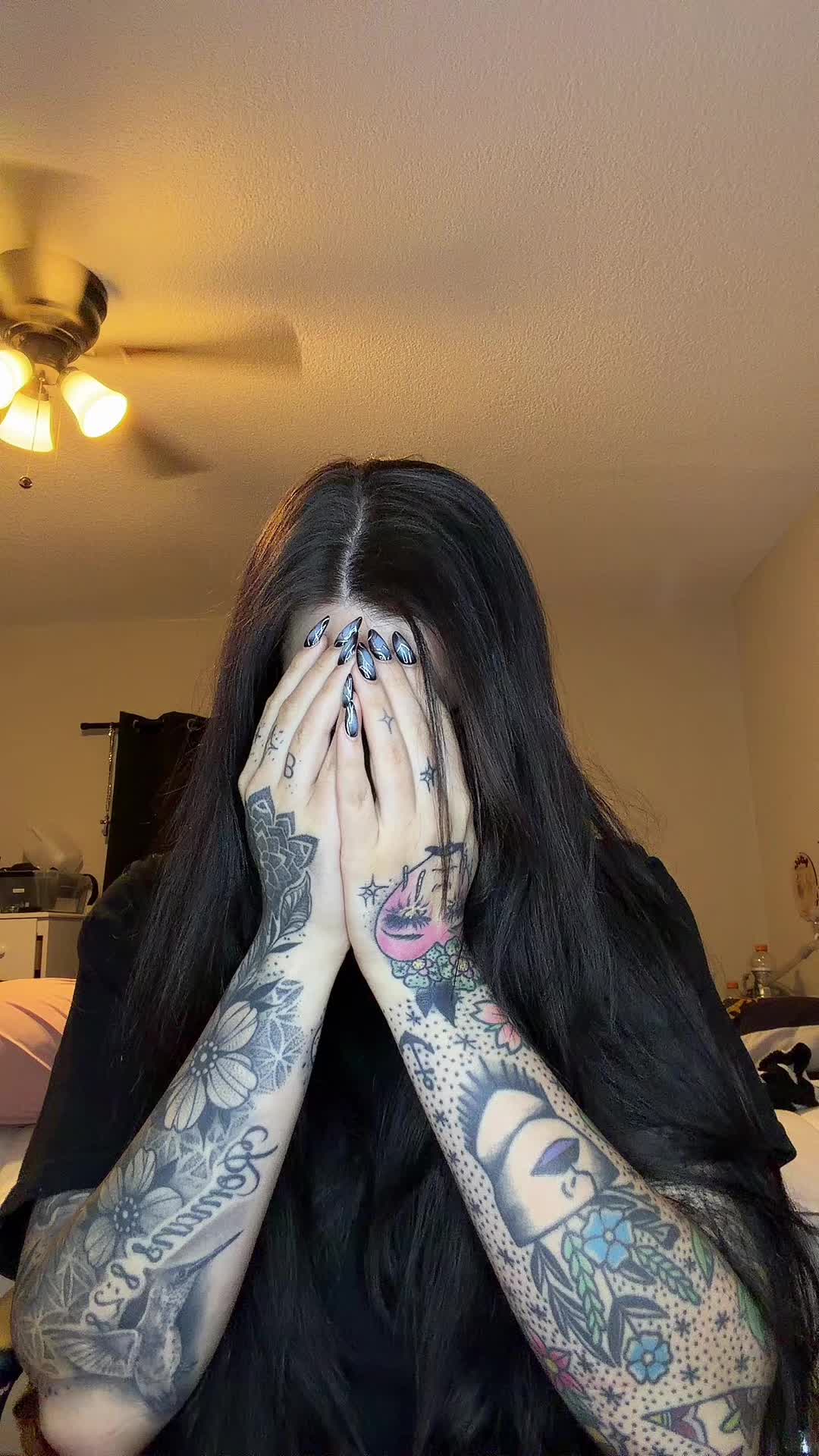 @Maddie 🖤