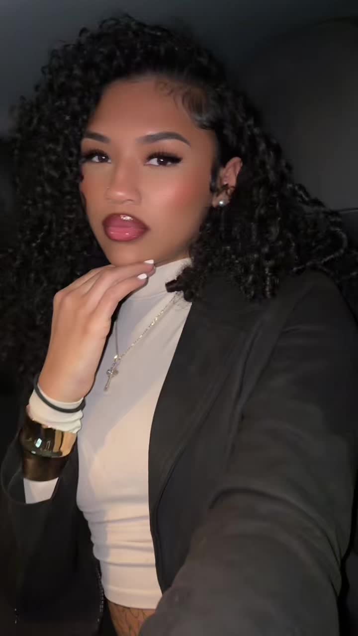 @_KiarraB