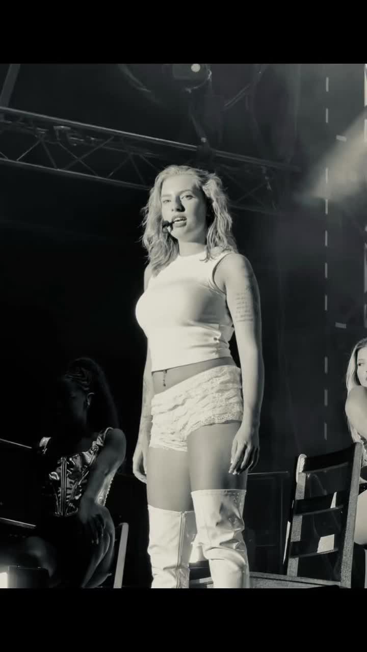 @Auriane 🌙ྀི 🧚🤍