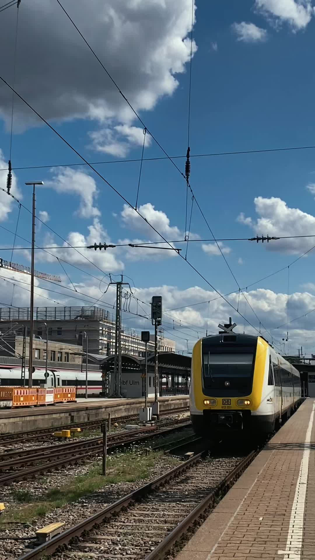 @trainspotterlevi