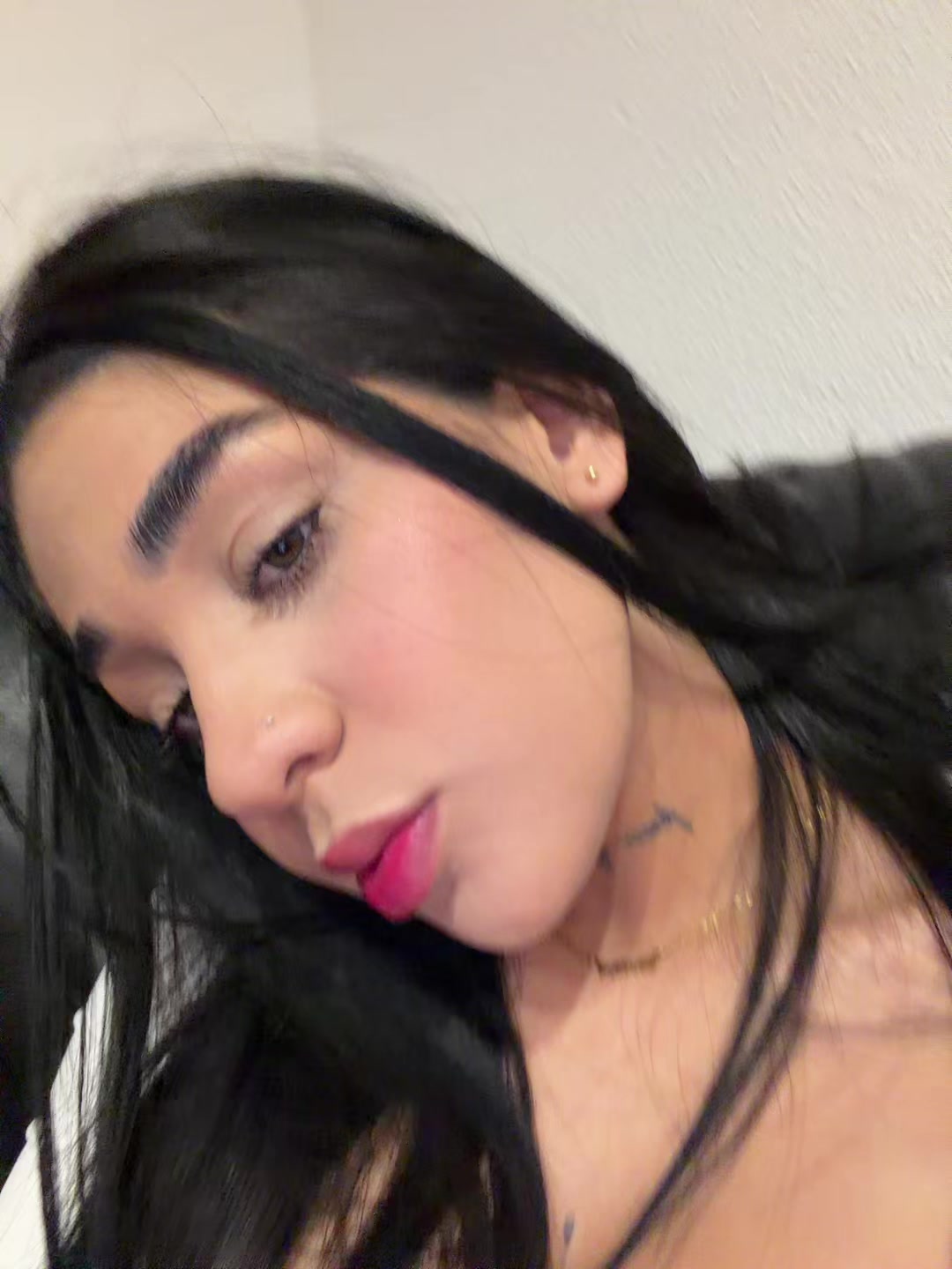 @Isa.