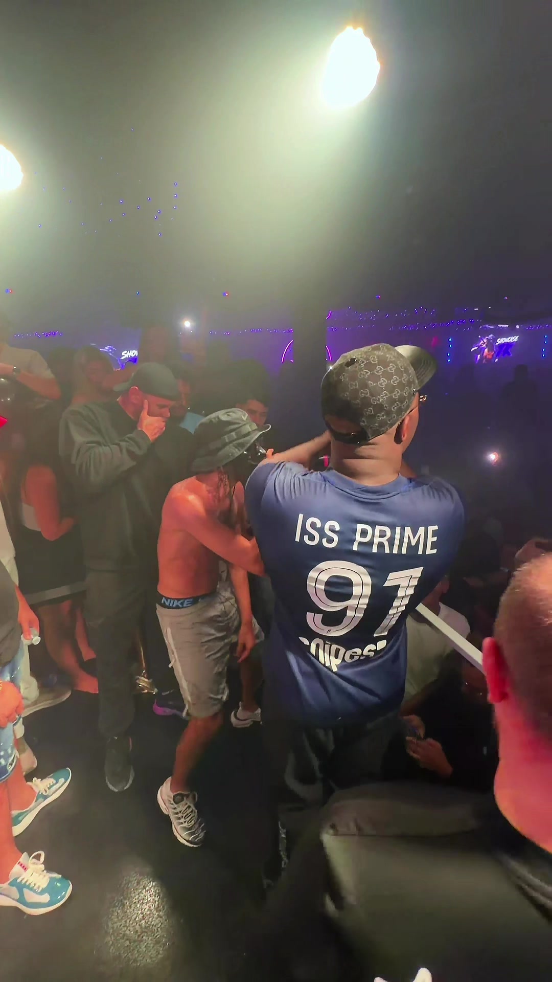 @Issofficiel