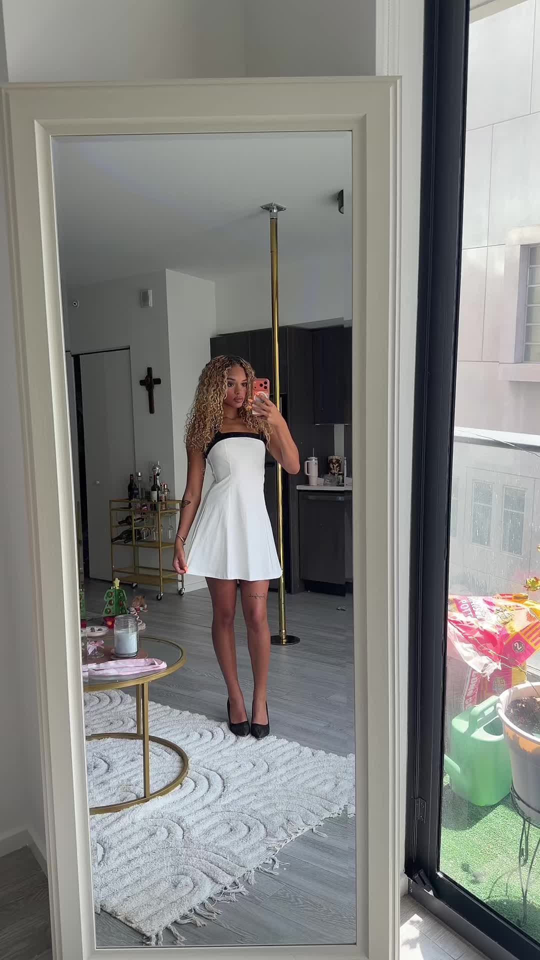 @Elyssiashantel