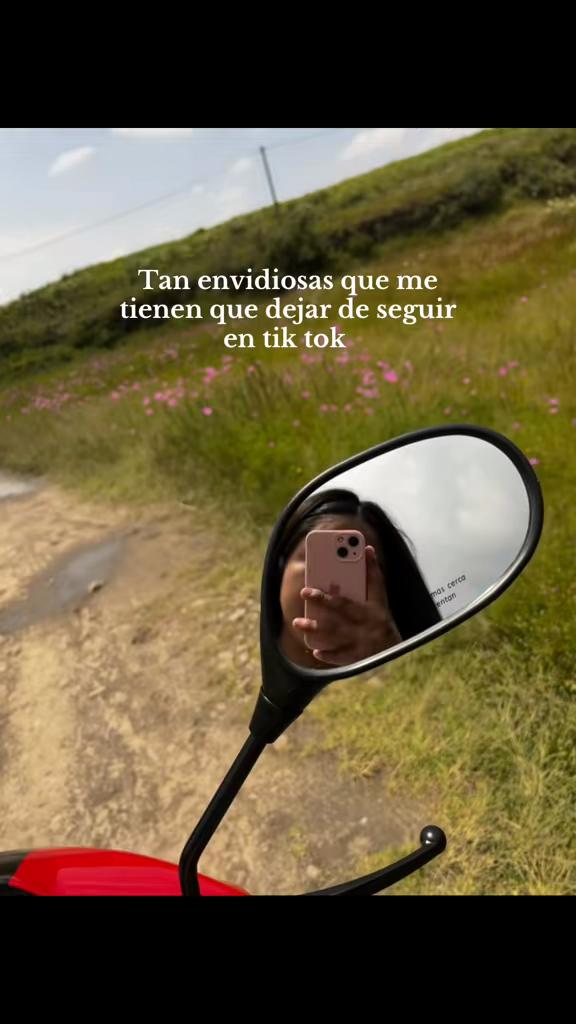 @JAZMIN ♡