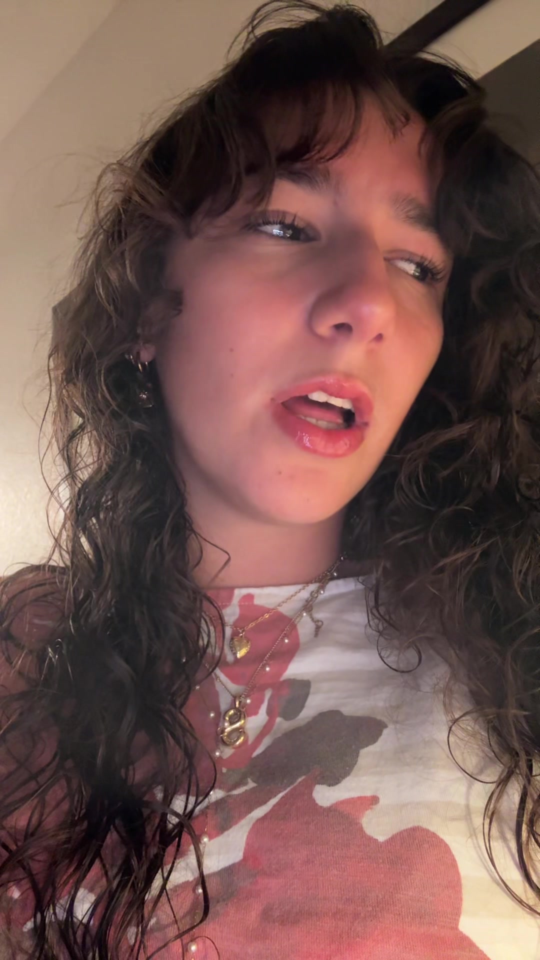 @🫰