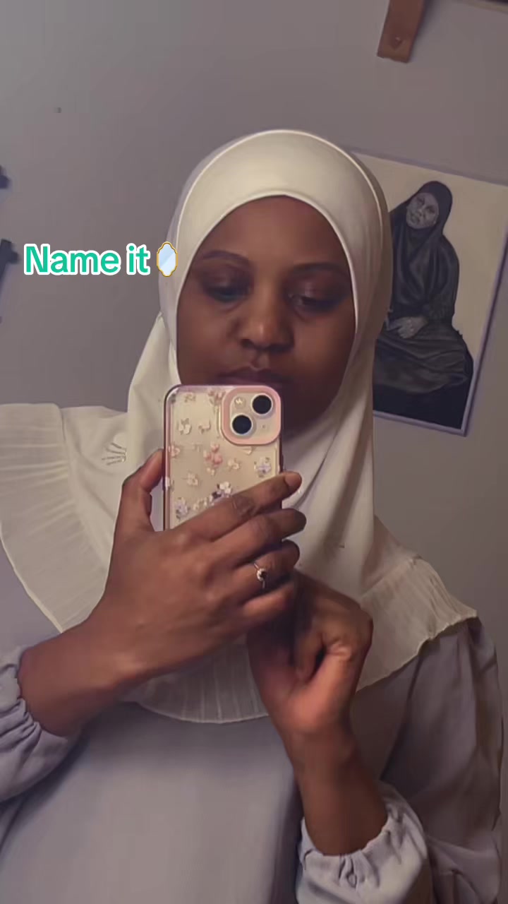 @🪞Aishapeårl🦋