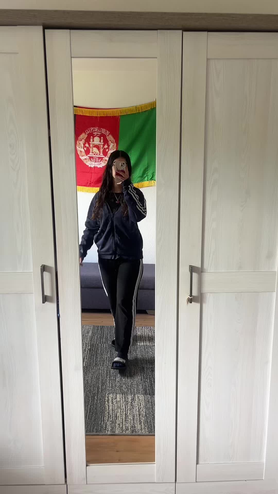 @AᖴGᕼᗩᑎ Sᗩᖇᗩᕼ ❤️🇦🇫