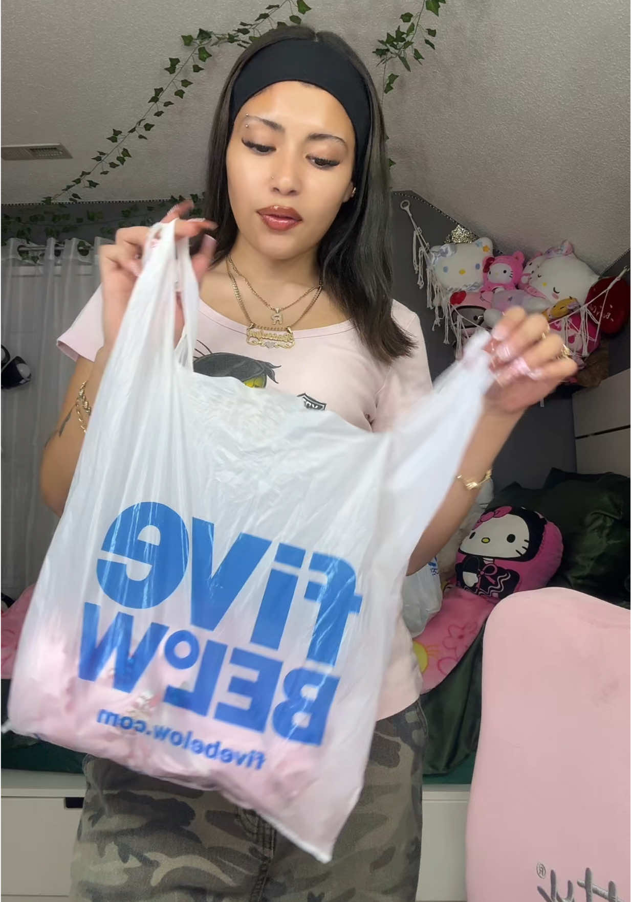 @rosselyn ⋆˚౨ৎ ⋆.˚