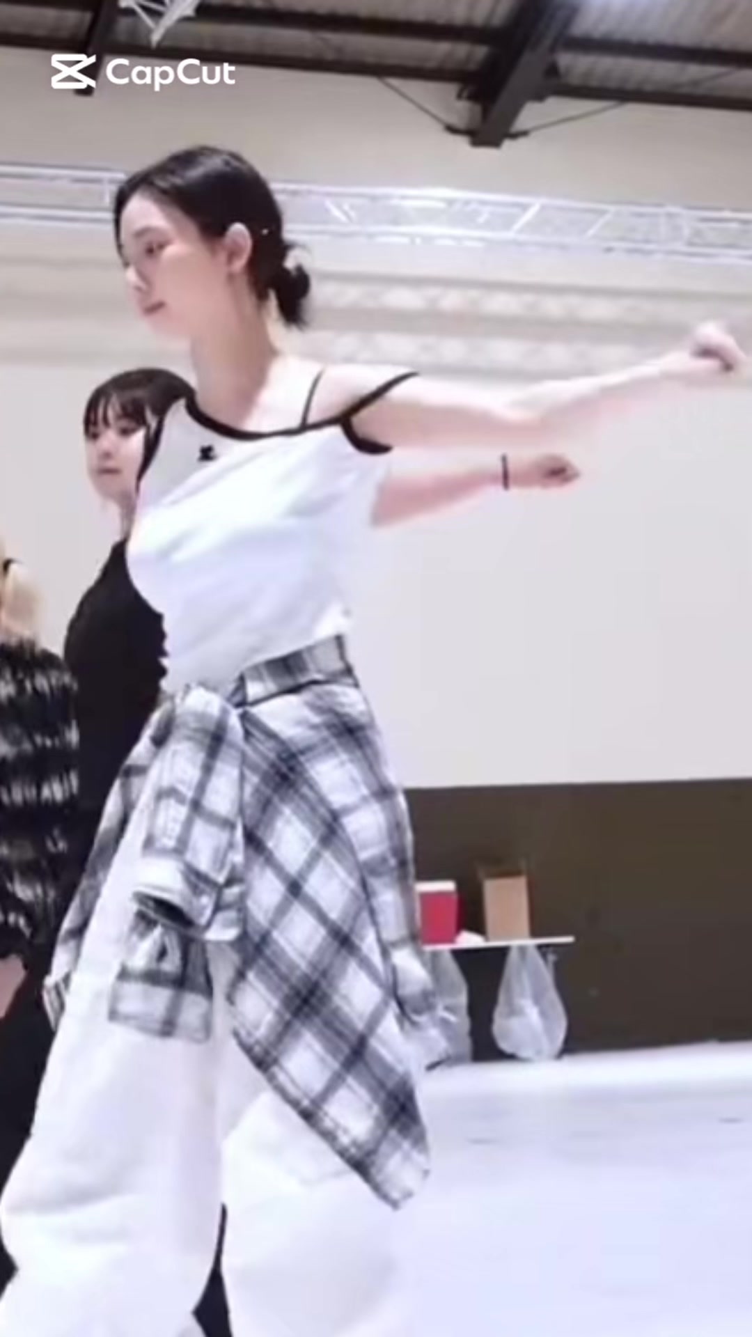 @りな·͜·ᰔᩚ