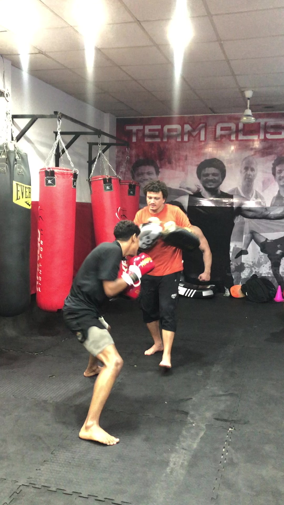 @Coach ShoaiB 🥊
