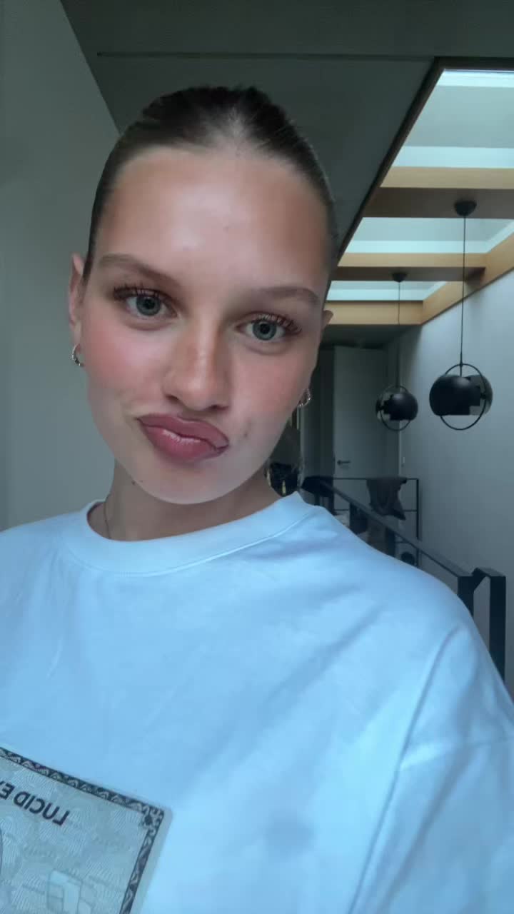 @Mia